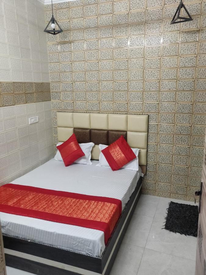 Punjabi Niwas Hotel Amritsar Exterior foto